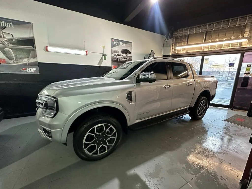 Ford Ranger Limited con cristales laminados